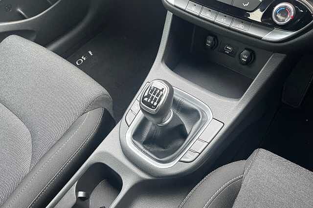 Hyundai i30 T-GDI SE CONNECT MHEV