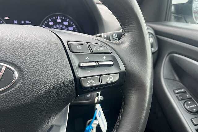 Hyundai i30 T-GDI SE CONNECT MHEV