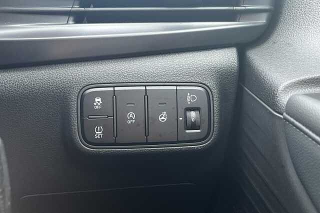 Hyundai Bayon T-GDI PREMIUM DCT MHEV