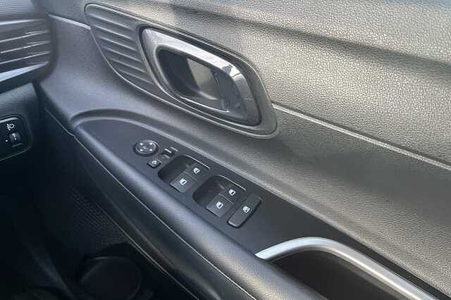 Hyundai Bayon T-GDI PREMIUM DCT MHEV