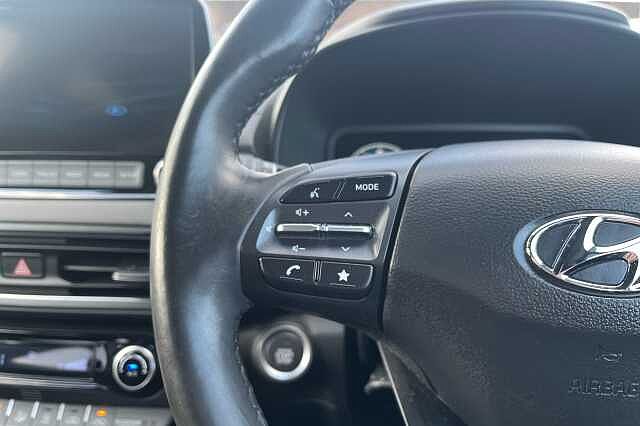 Hyundai Kona T-GDI PREMIUM MHEV