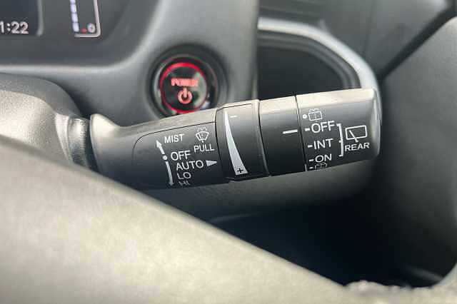 Honda JAZZ I-MMD EX Red