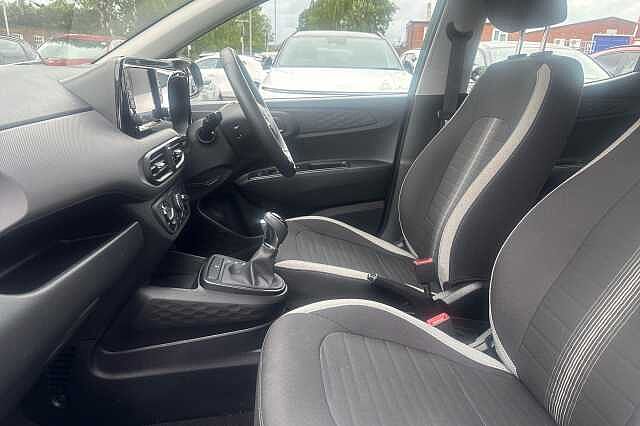 Hyundai I10 ADVANCE Mangrove Green