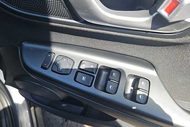 Hyundai Kona T-GDI SE CONNECT MHEV