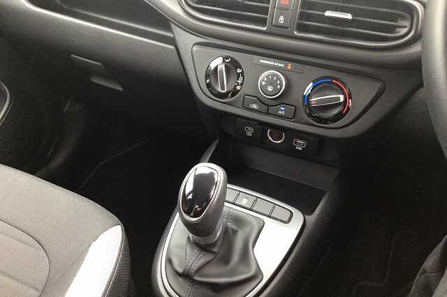 Hyundai i10 ADVANCE