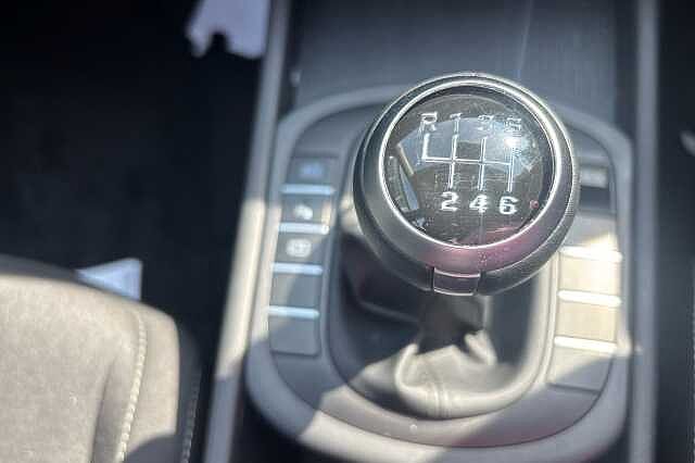 Hyundai Kona 1.6T 138 Advance 5dr