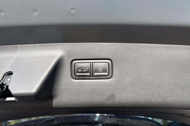 Hyundai Santa Fe 1.6T Calligraphy SUV 5dr Petrol Hybrid Auto 4WD Euro 6 (s/s) (7Seat) (239 ps)